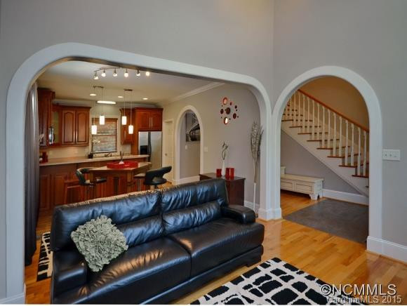 131 SHELLY Drive - Photo 8