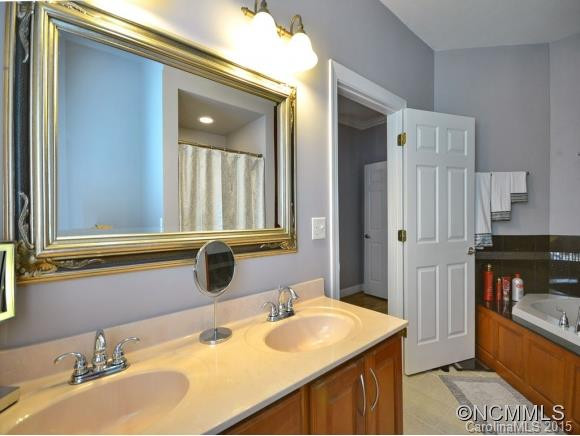 131 SHELLY Drive - Photo 10