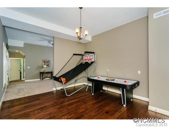 402 Holmstead Dr - Photo 18