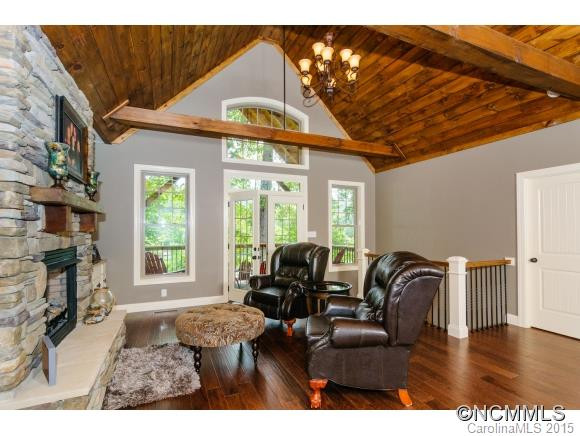 402 Holmstead Dr - Photo 4