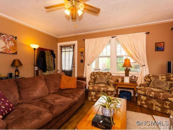 153 Hanover - Photo 4