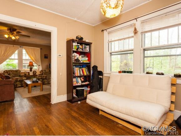 153 Hanover - Photo 6