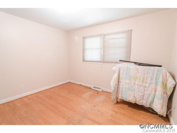 240 Royal Pines Drive - Photo 8