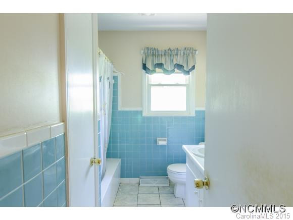 240 Royal Pines Drive - Photo 9