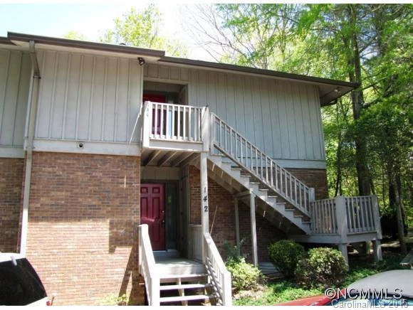 142 Cove Loop
