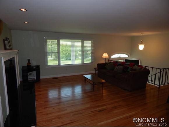 36 Still Meadow Drive - Photo 4