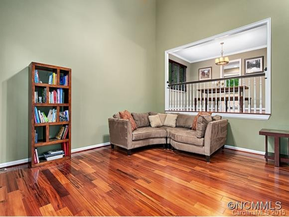 44 TREETOP DRIVE - Photo 11