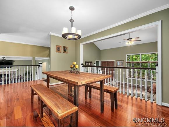 44 TREETOP DRIVE - Photo 12