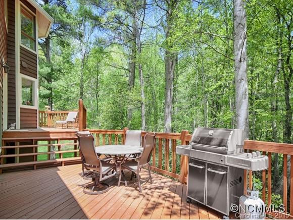 44 TREETOP DRIVE - Photo 3