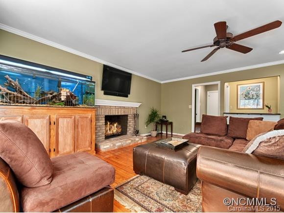 44 TREETOP DRIVE - Photo 9