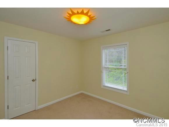 29 Woodfin Avenue - Photo 6