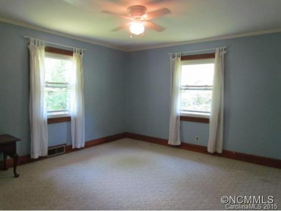 2035 Hwy. 176 - Photo 11
