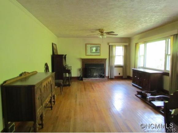 2035 Hwy. 176 - Photo 5