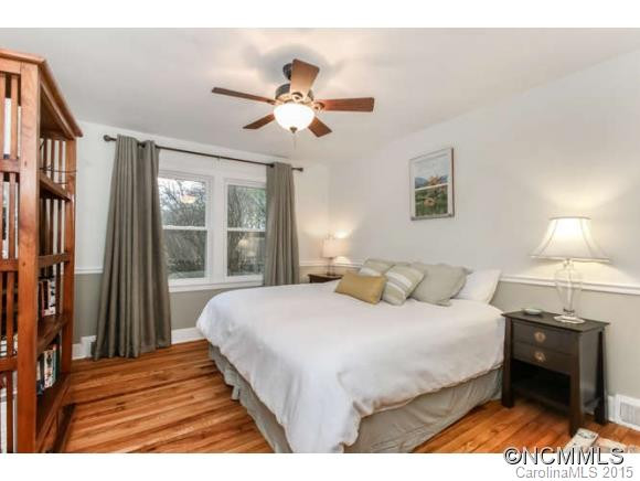 668 Lakeshore Drive - Photo 12