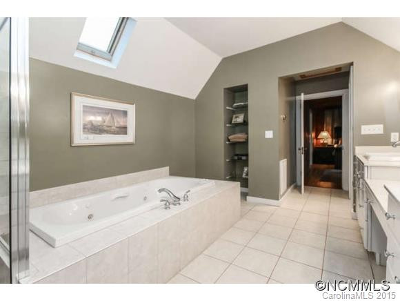 668 Lakeshore Drive - Photo 20