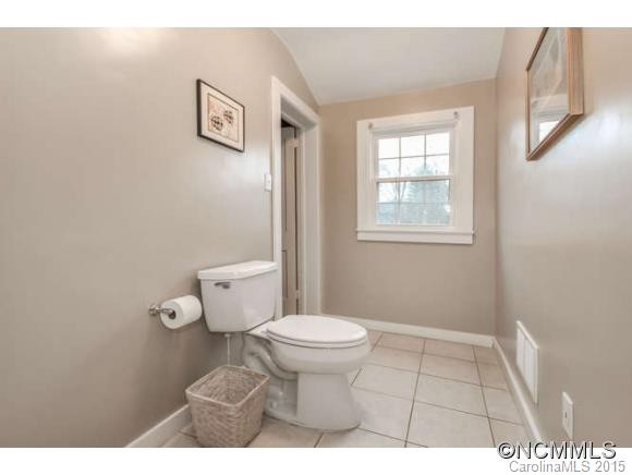 668 Lakeshore Drive - Photo 21