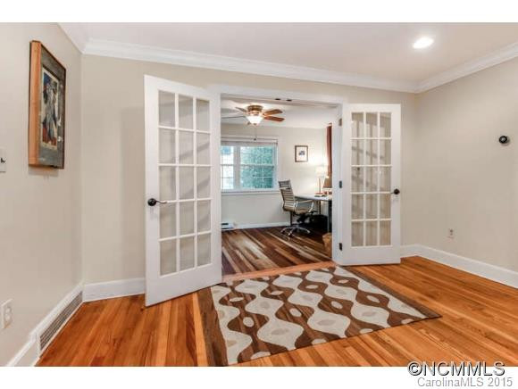 668 Lakeshore Drive - Photo 5