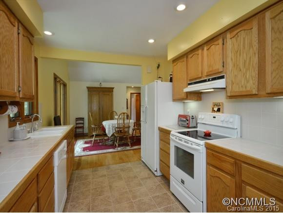 222 PRESTWOOD LANE - Photo 9