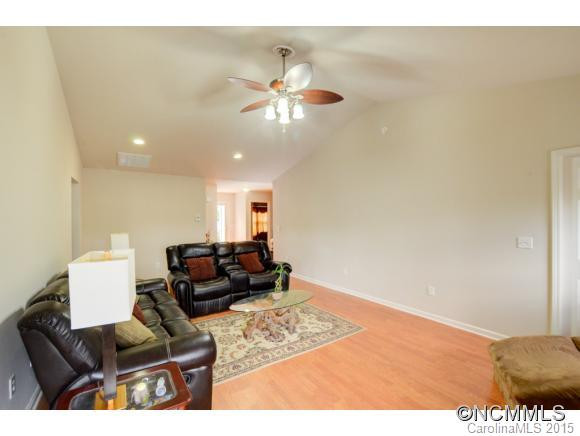 156 Chesire Way - Photo 4