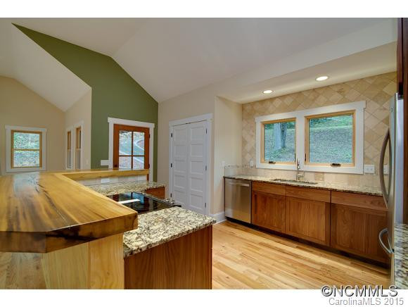 165 South Hill Drive - Photo 4