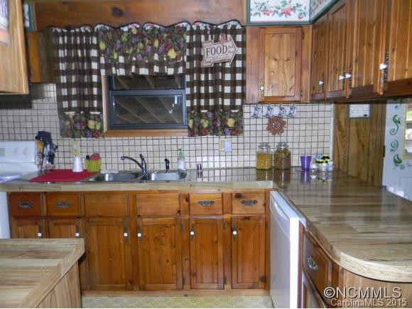 217 ROSE LANE - Photo 6
