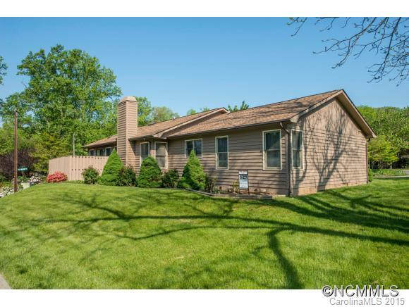 8B Greenbriar Court - Photo 2