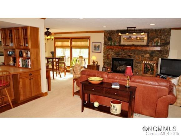 395 SugarTree Lane - Photo 4