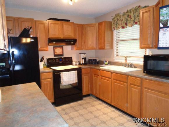 111 Chestnut Place - Photo 11