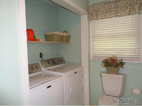 111 Chestnut Place - Photo 15