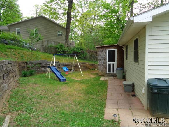 111 Chestnut Place - Photo 18