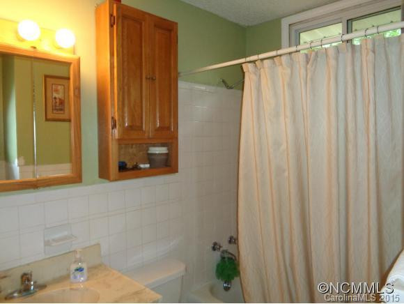 111 Chestnut Place - Photo 7