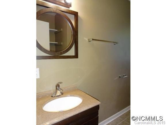 727 GENEVA STREET - Photo 11