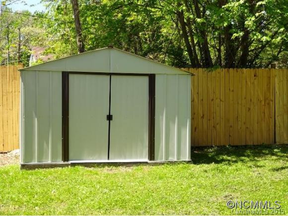 727 GENEVA STREET - Photo 13