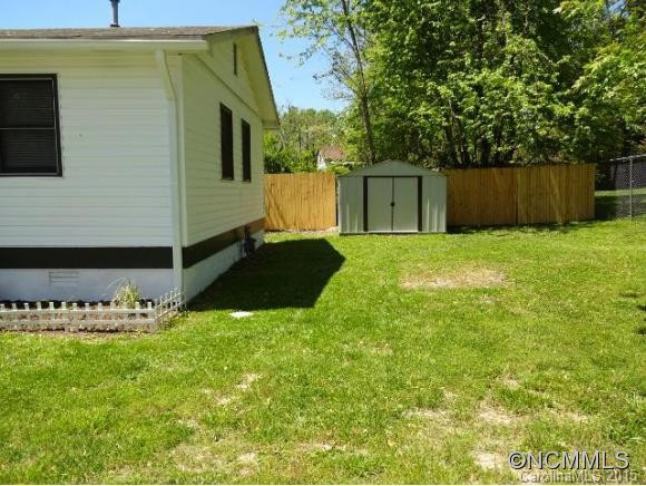 727 GENEVA STREET - Photo 14