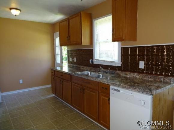 727 GENEVA STREET - Photo 7