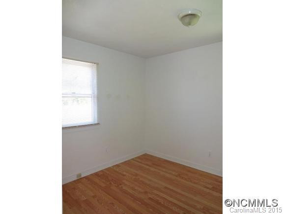 727 GENEVA STREET - Photo 9