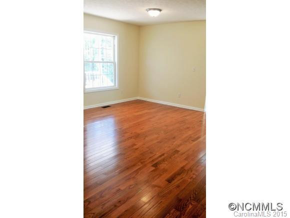 1540 Chestnut Gap Road - Photo 4