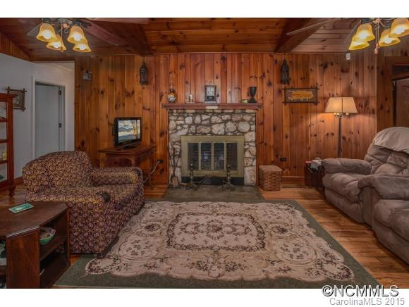 12 Greenbriar Road - Photo 3