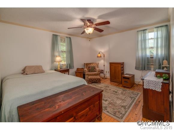 12 Greenbriar Road - Photo 4