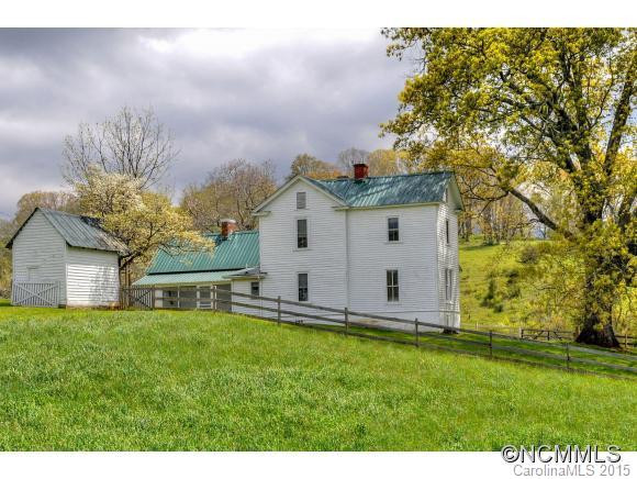233 Pigeon Valley Lane