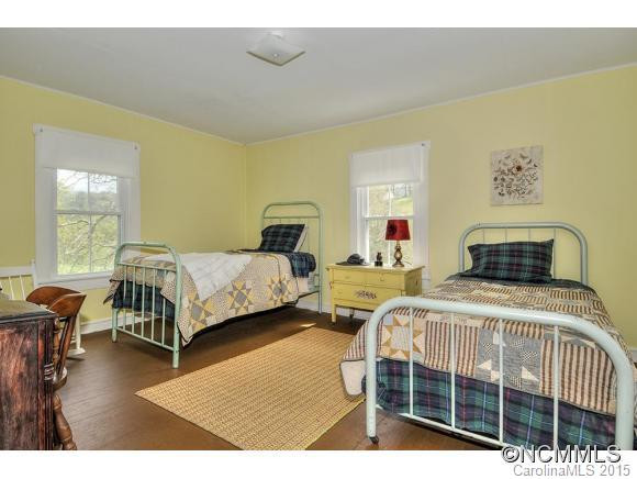 233 Pigeon Valley Lane - Photo 10