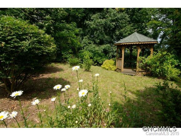 760 Woody Lane - Photo 2