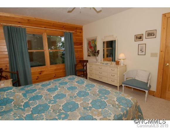 760 Woody Lane - Photo 16