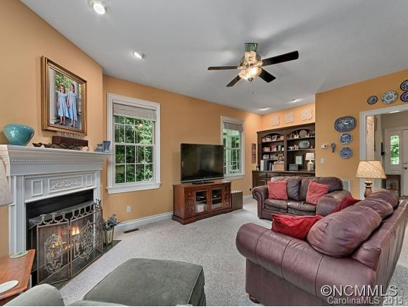 14 Lark Hill Drive - Photo 2