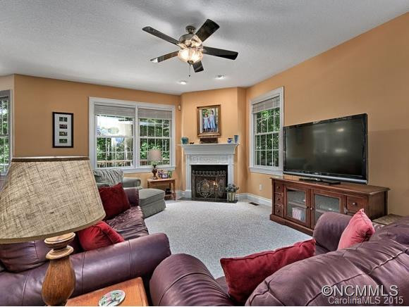 14 Lark Hill Drive - Photo 3