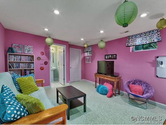 14 Lark Hill Drive - Photo 10