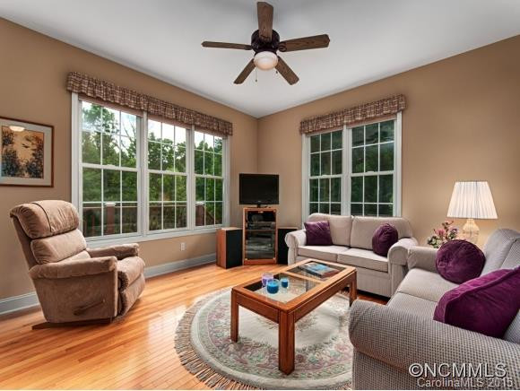 365 SEVEN GLENS DR - Photo 13