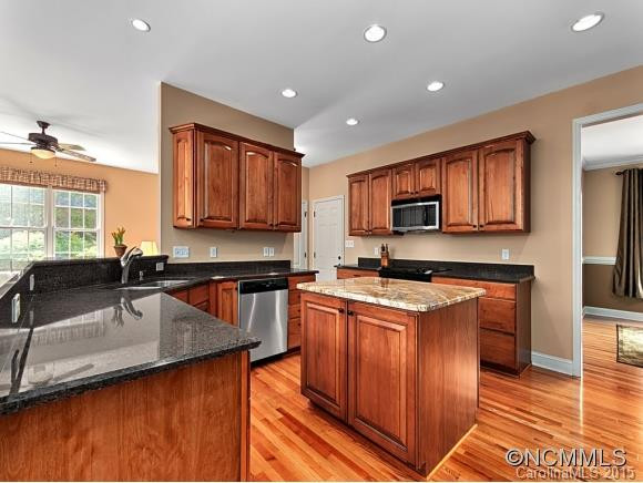 365 SEVEN GLENS DR - Photo 9