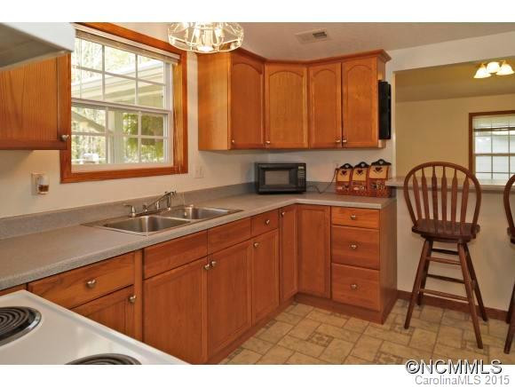 968 East Street - Photo 4