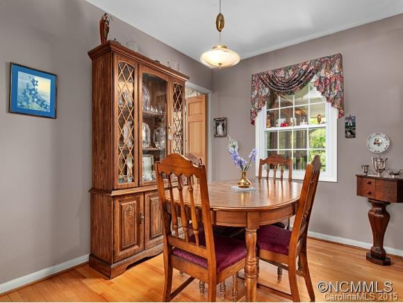 27 JARNAUL AVENUE - Photo 5